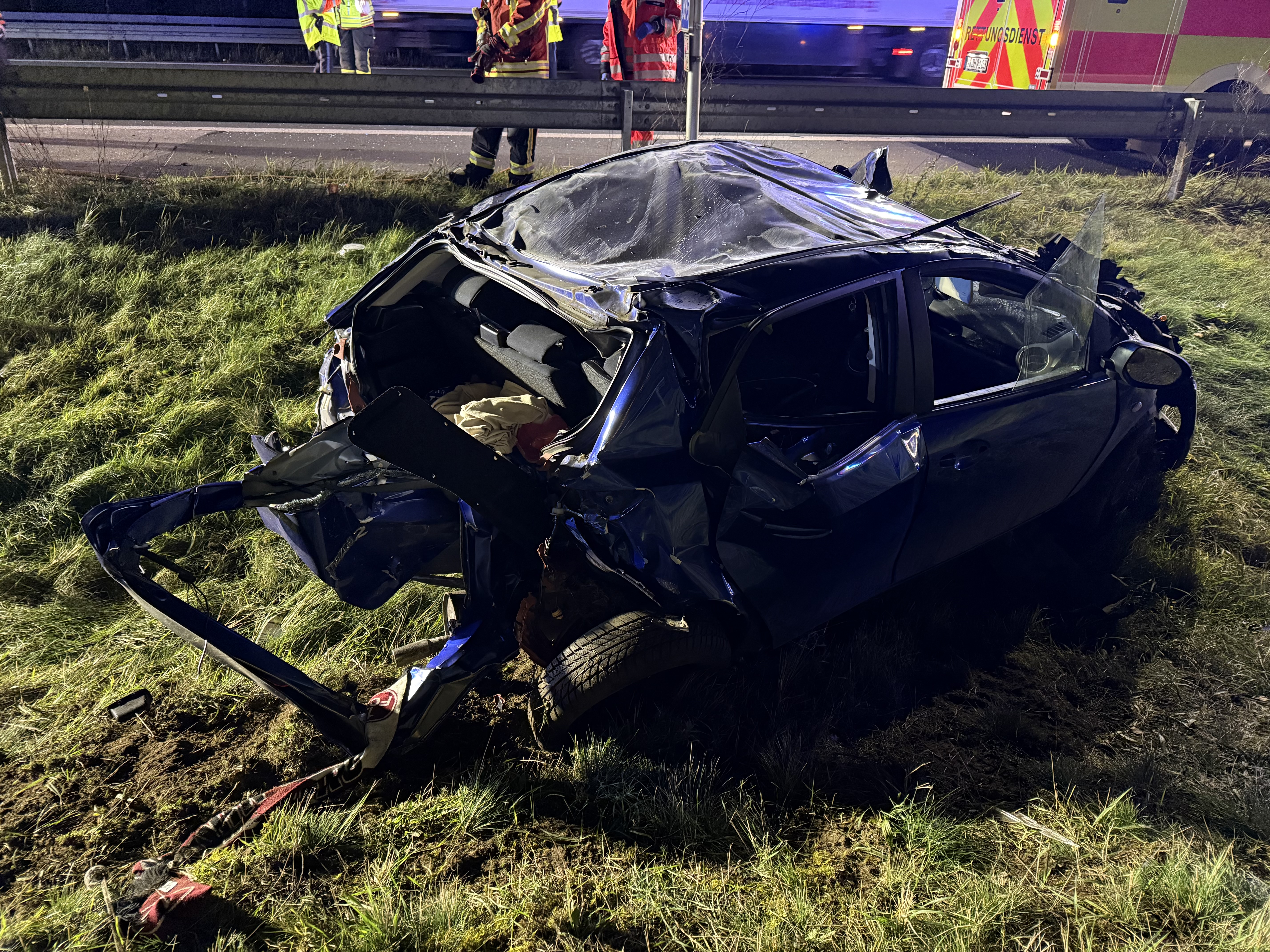 24-11-08 22-34-38 9180.jpg